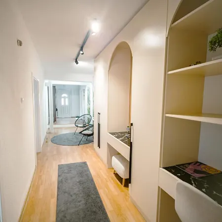 Frenjo Appartement *
